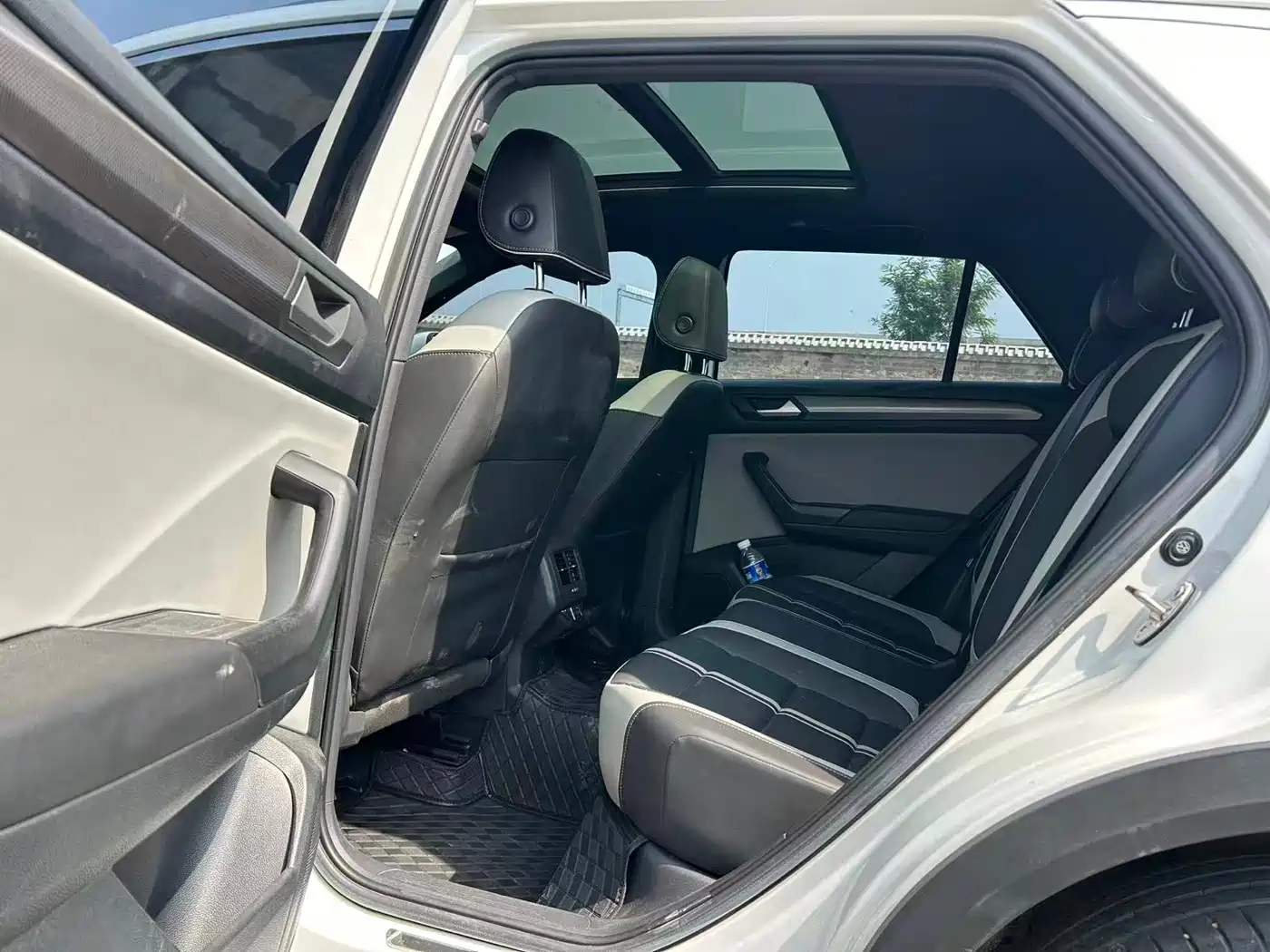 Volkswagen T-ROC 2023 300TSI DSG 2WD Dawn Edition фото 8