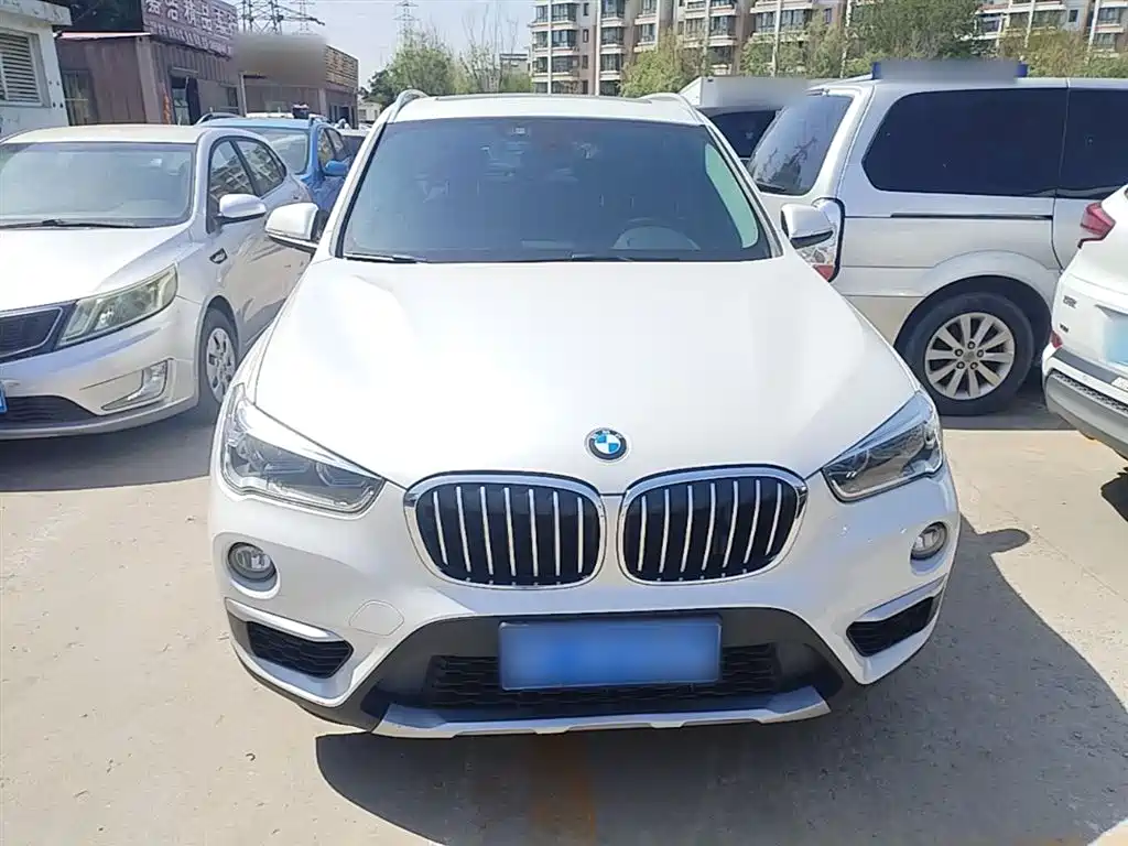 BMW X1 2019 sDrive18Li Premium Model фото 3