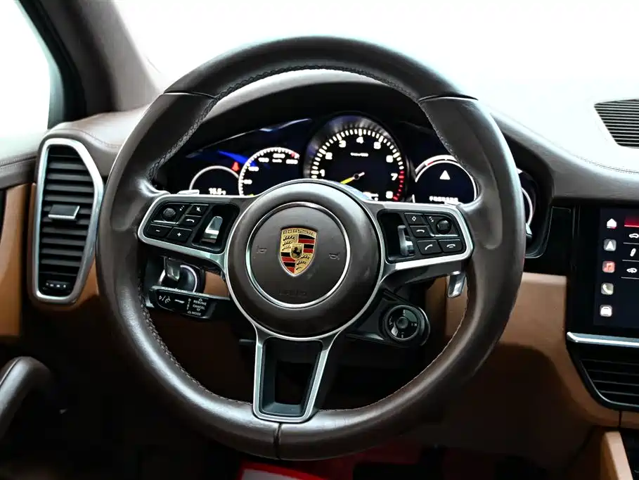 Porsche Cayenne New Energy 2023 Cayenne E-Hybrid 2.0T Platinum Edition фото 19