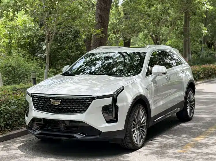 Cadillac XT4 2024 28T 2WD Premium