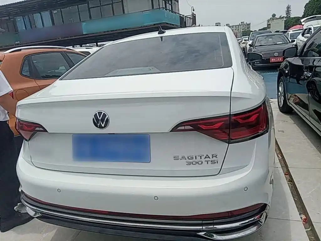 Volkswagen Sagitar 2023 300TSI DSG Surpassing Edition фото 6