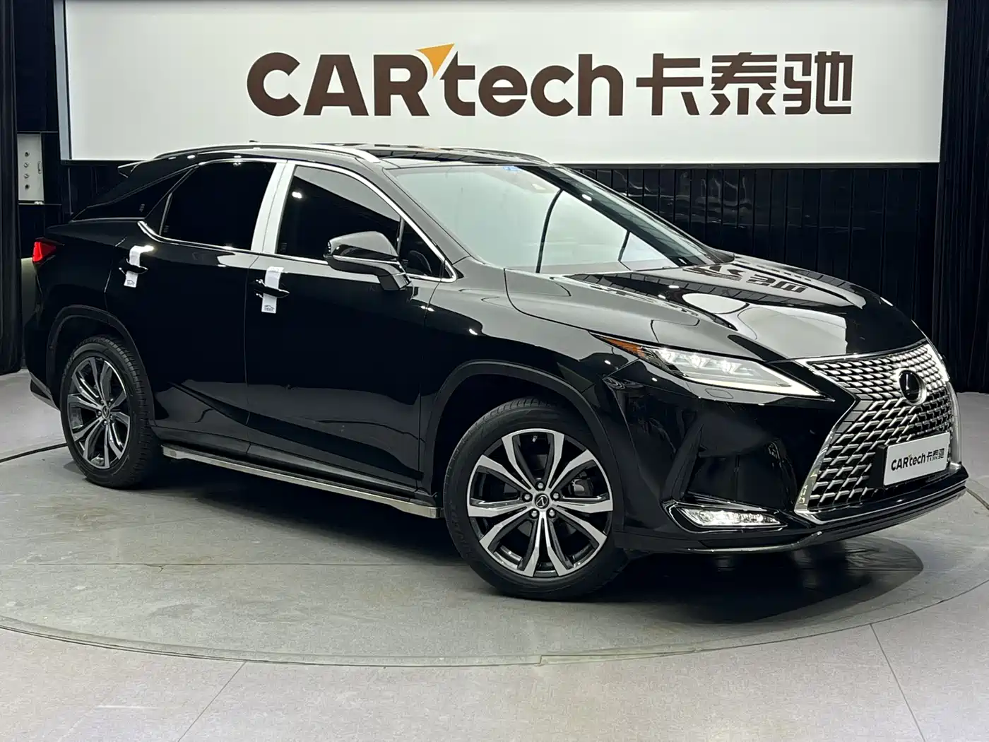 Lexus RX 2021 300 AWD Special Edition фото 4