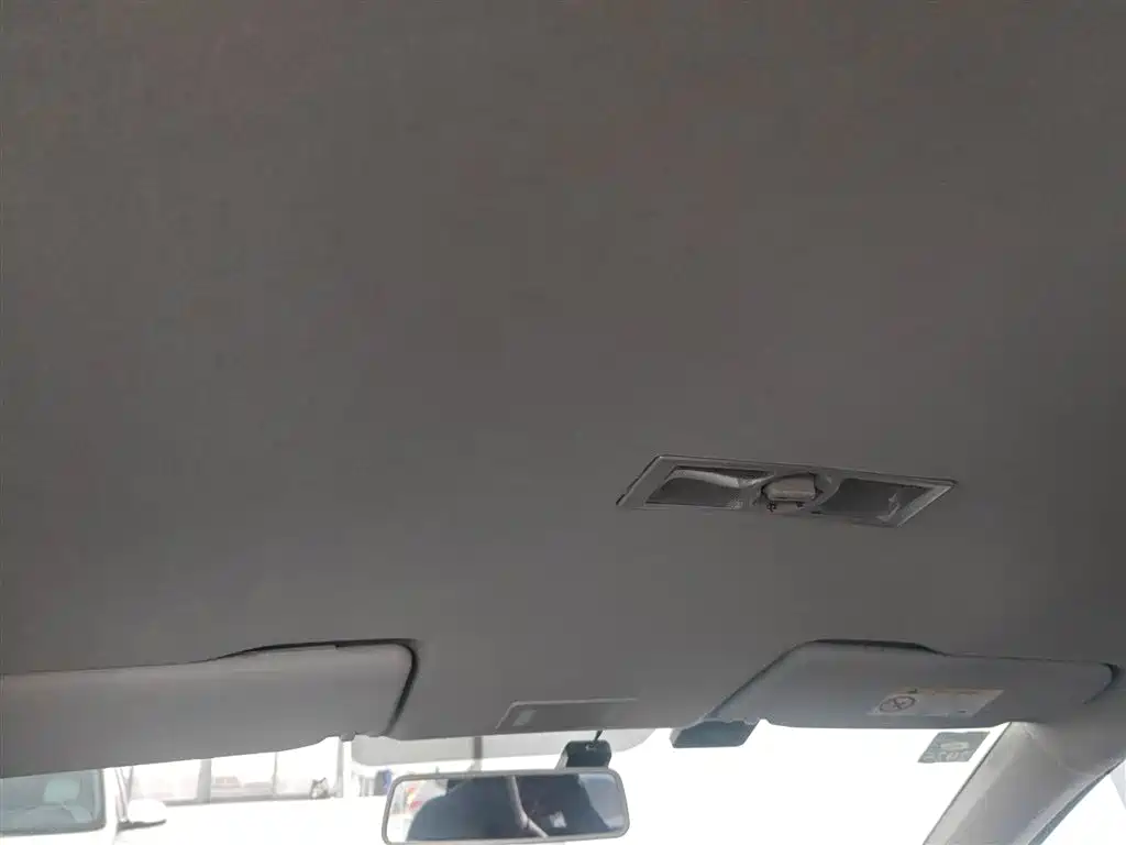 Škoda Kamiq 2018 1.5L Auto Standard Edition China V фото 18