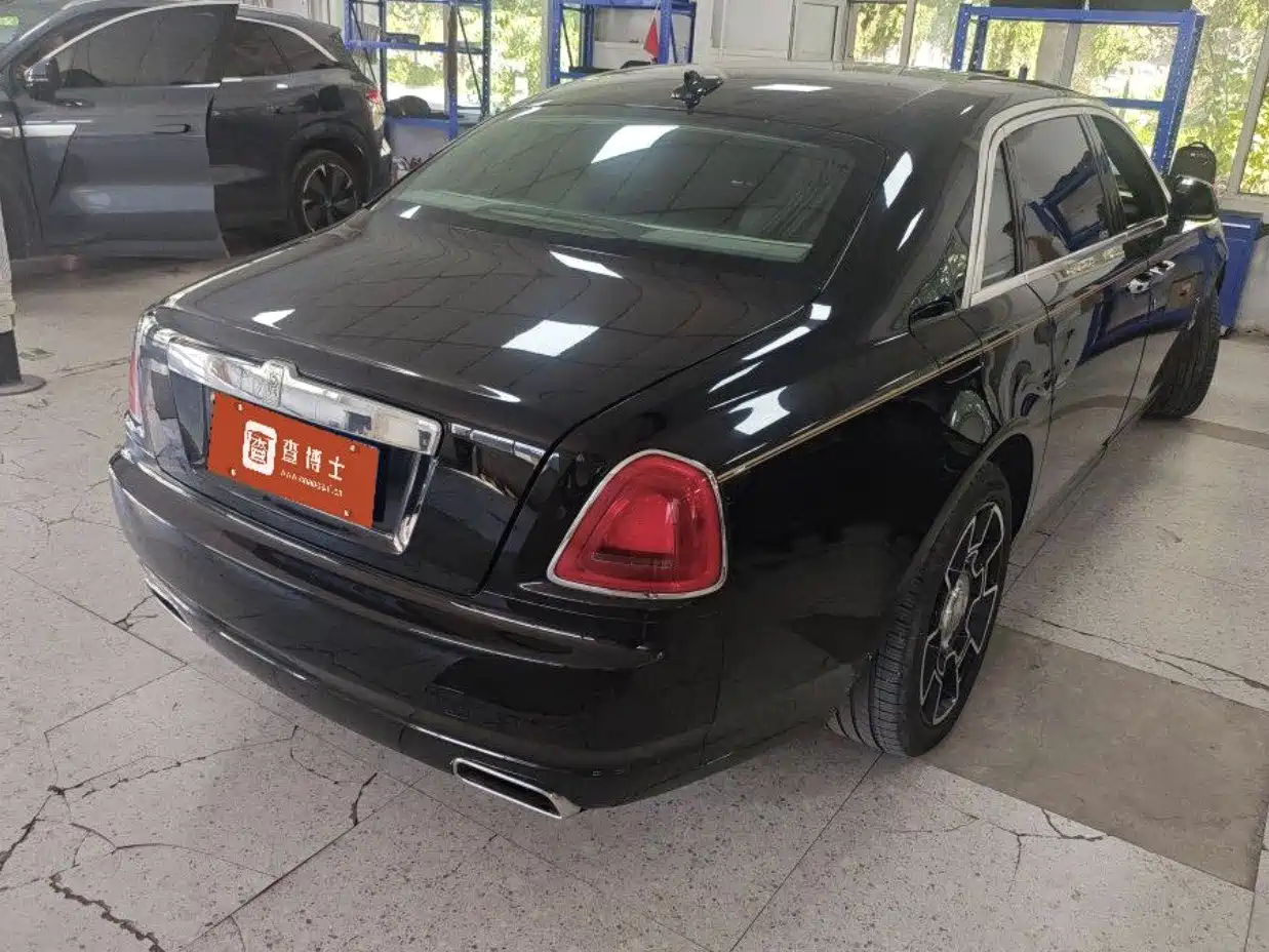 Фото 2 - Rolls-Royce Ghost