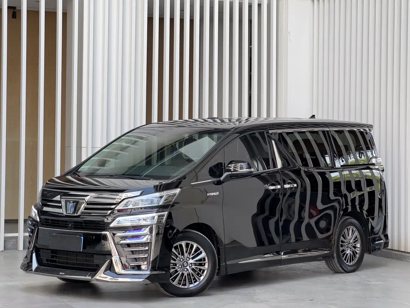 Toyota Vellfire 2021 Crown Hybrid 2.5L HV Luxury Edition