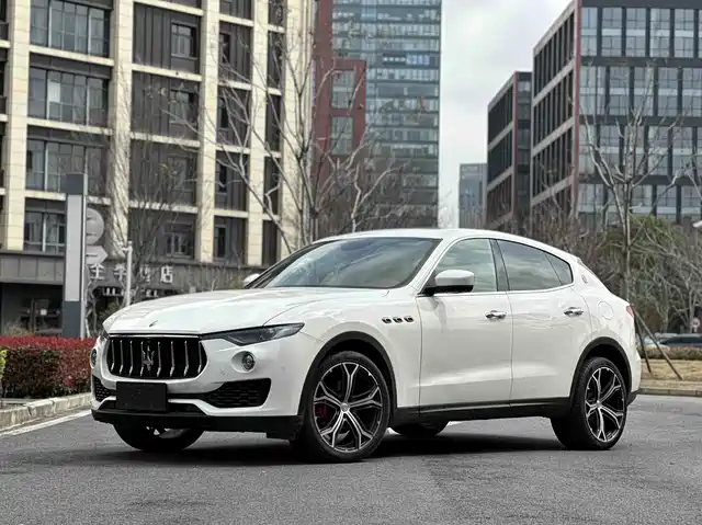MASERATI LEVANTE