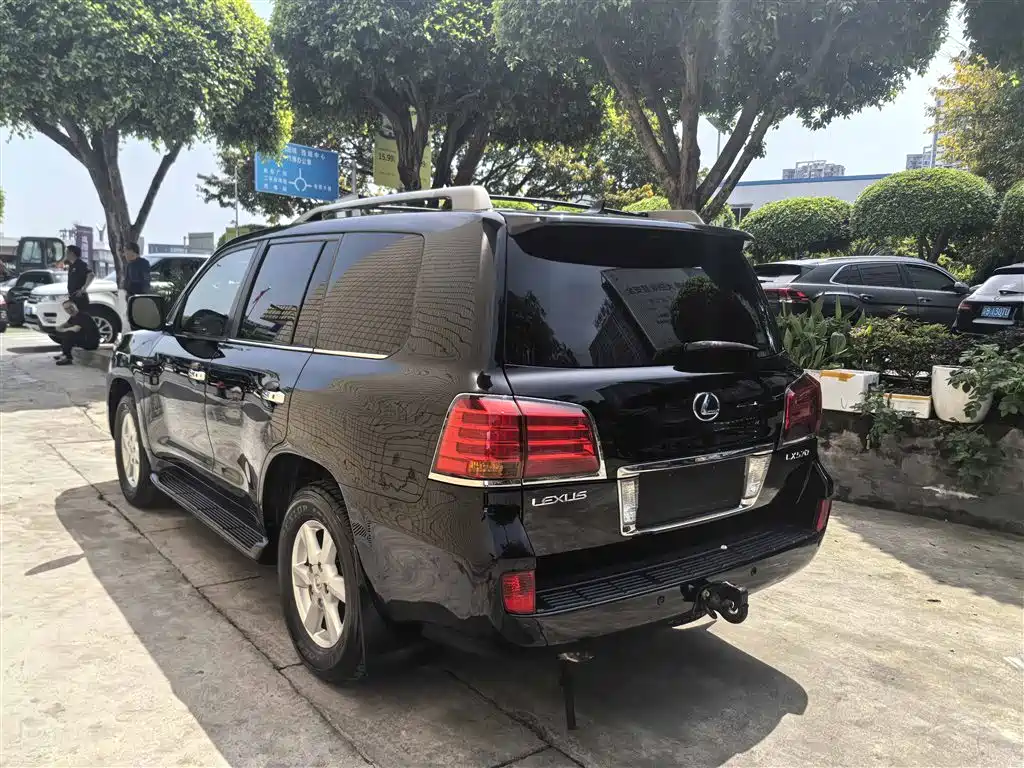 Lexus LX 2009 570 фото 6