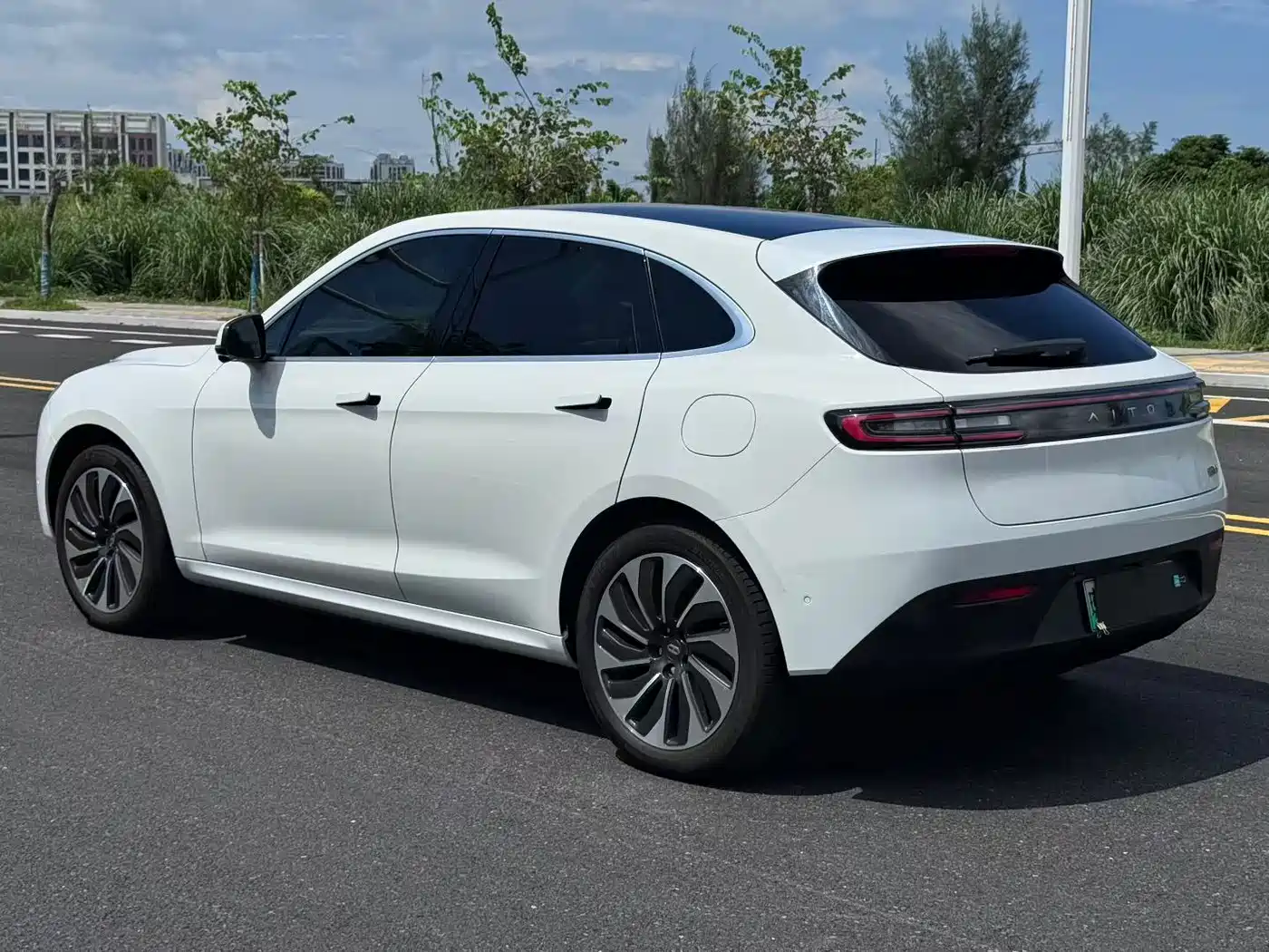 AITO Wenjie AITO M5 2021 2022 Extended Range AWD Performance Edition