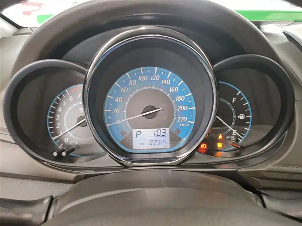 Toyota YARiS L Zhi Xuan 2015 1.5E Auto Charming Edition фото 12