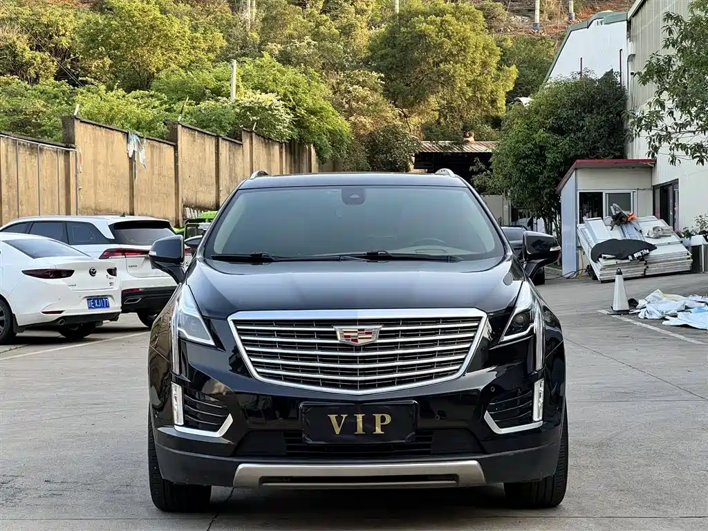 Cadillac XT5 2018 28E 4WD Platinum Edition фото 2