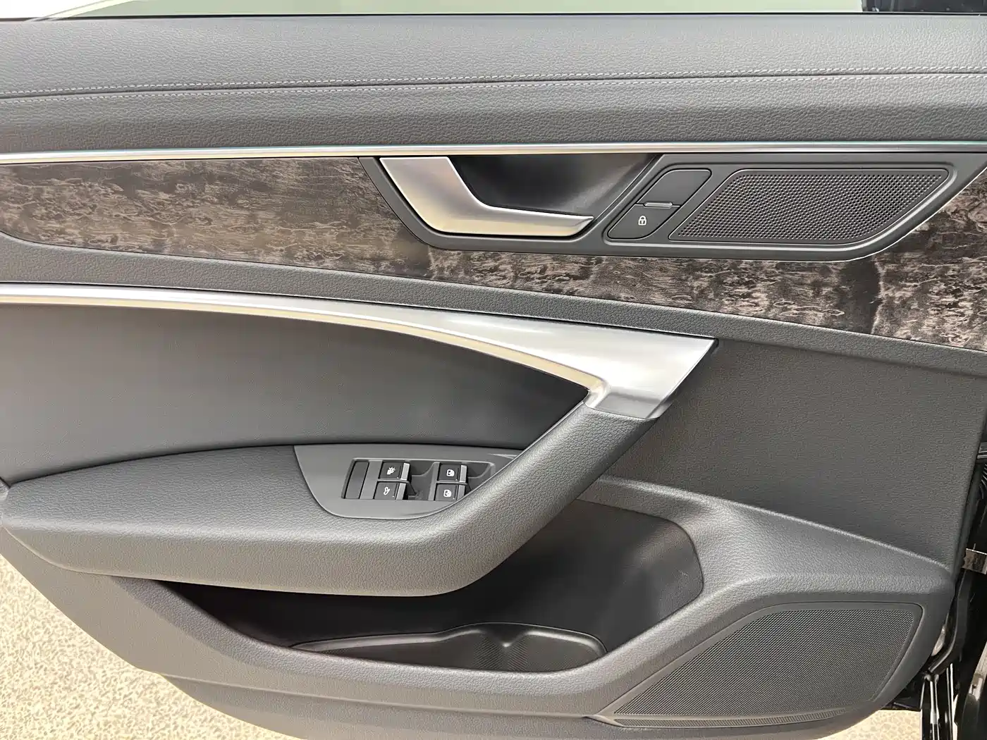 Audi A6L 2022 45 TFSI Premium Dynamic фото 31