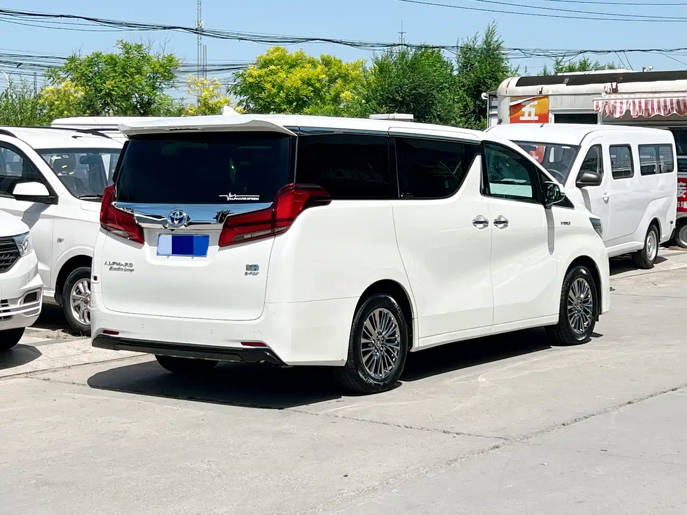 Toyota Alphard 2020 Hybrid 2.5L Premium Edition фото 4