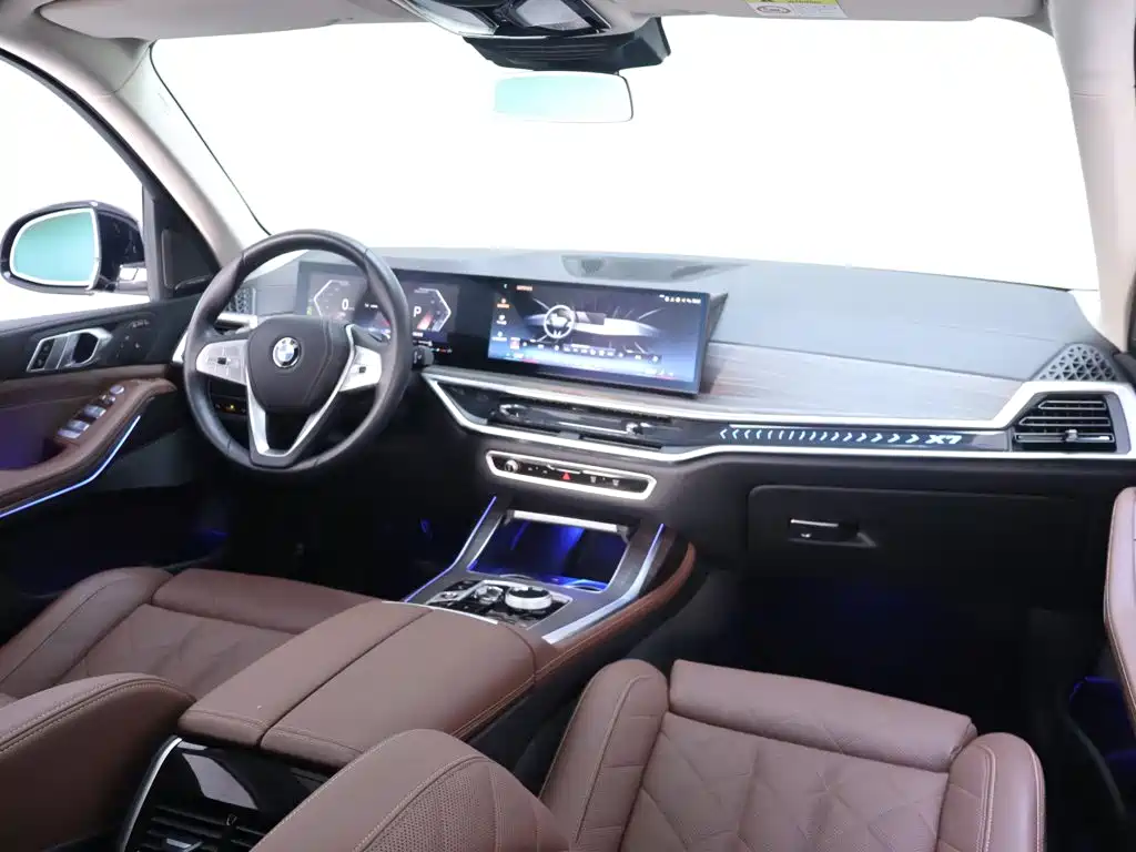 BMW X7 2024 2023 xDrive40i Leading Luxury Package