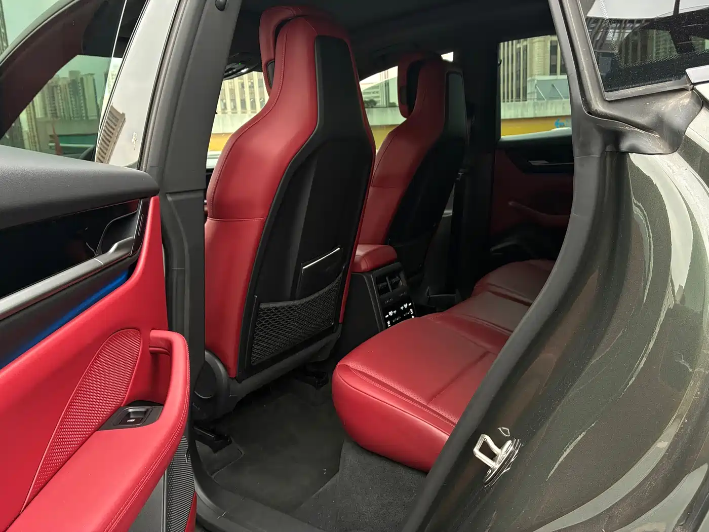 Porsche Macan EV 2024 Macan Long Range фото 16