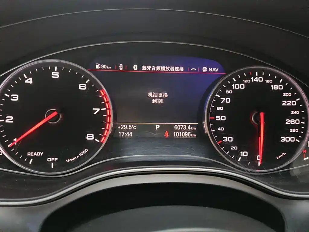Фото 15 - Audi A6L