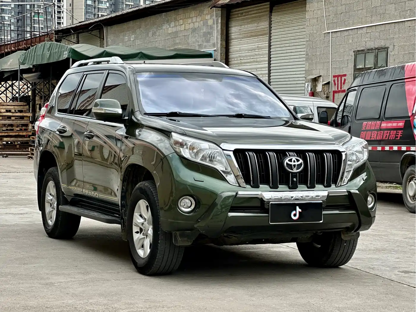 Toyota Prado (Import) фото 3