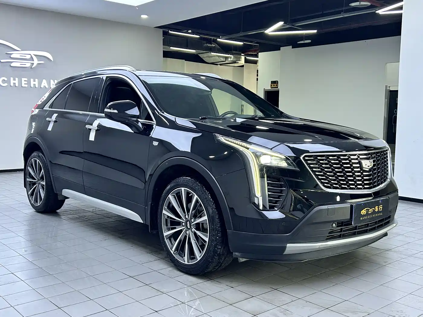 Cadillac XT4 2018 28T AWD Platinum Edition фото 3