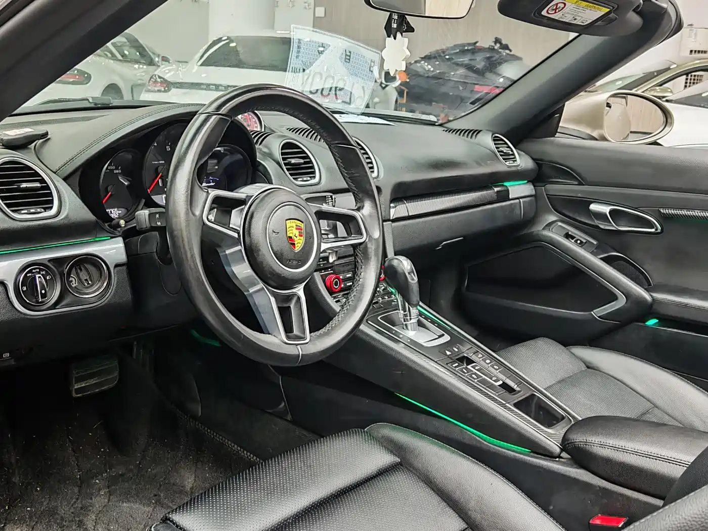 Porsche 718 2018 Boxster 2.0T фото 8