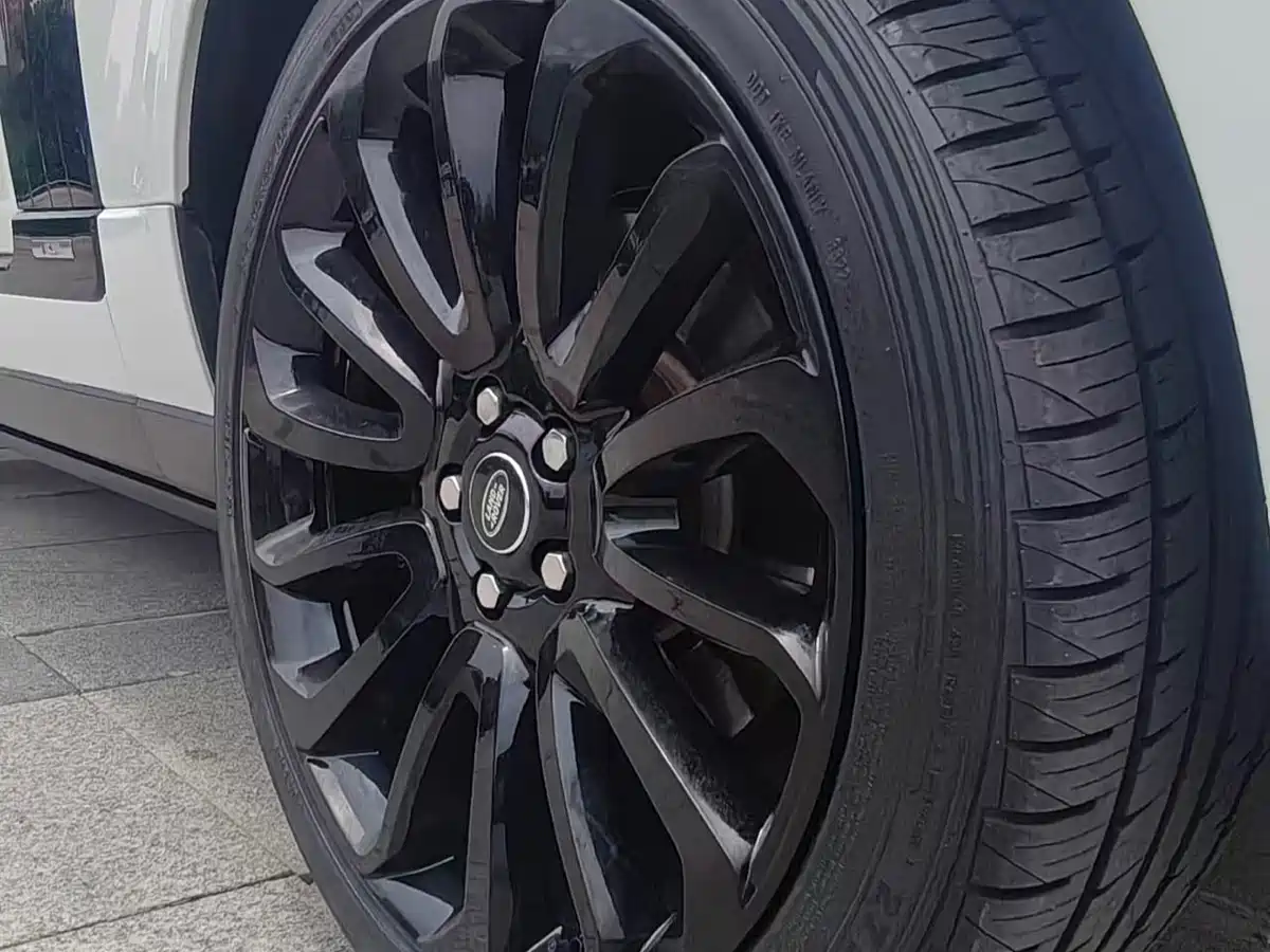 Land Rover Range Rover 2015 3.0 TDV6 Vogue фото 5