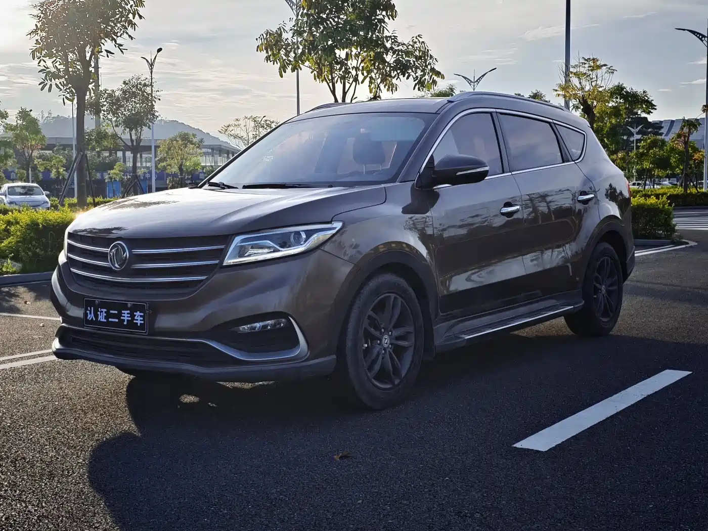 Dongfeng Fengguang Fengguang 580 2019 2020 1.5T CVT Luxury