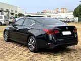 Photo 8 - Nissan Teana