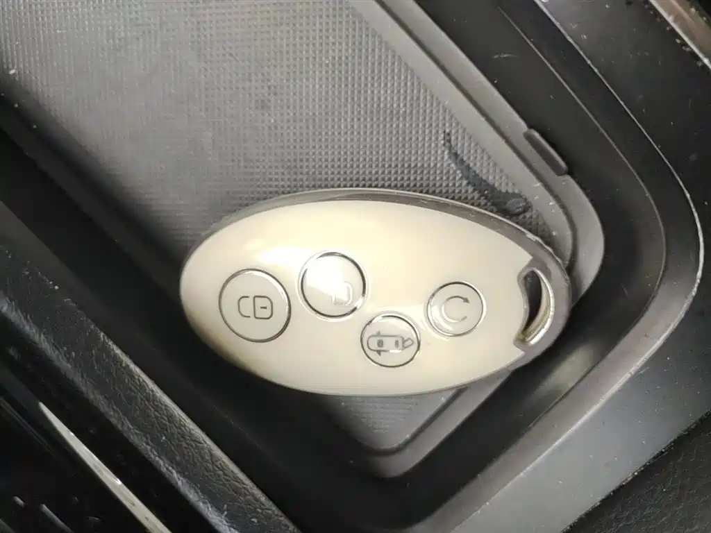 BYD Song MAX 2017 1.5T Auto Smart Connect Premium 7-seater фото 9