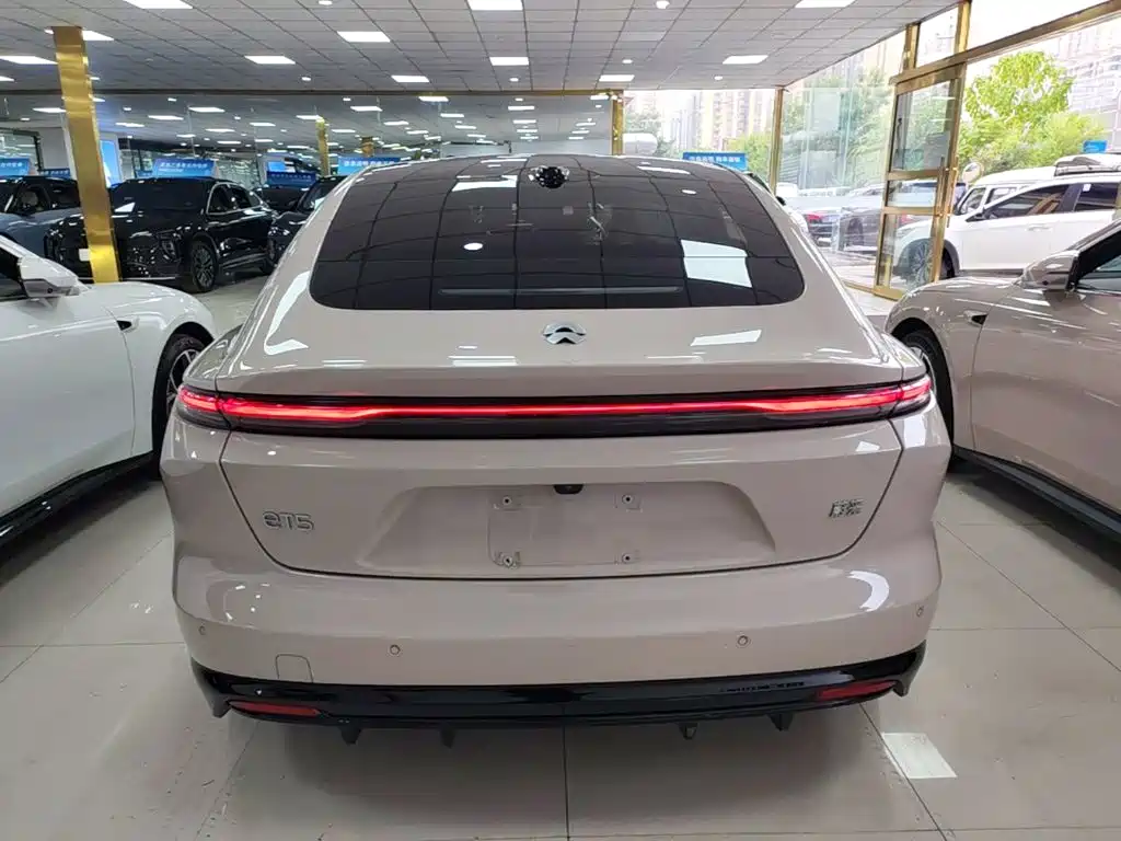 Фото 6 - NIO ET5