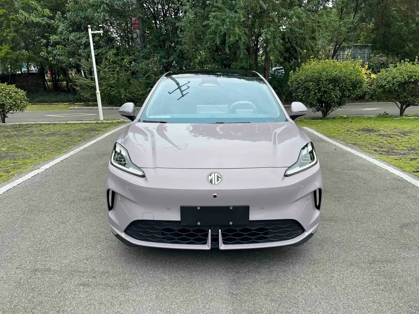 Фото 2 - MG MG4 EV