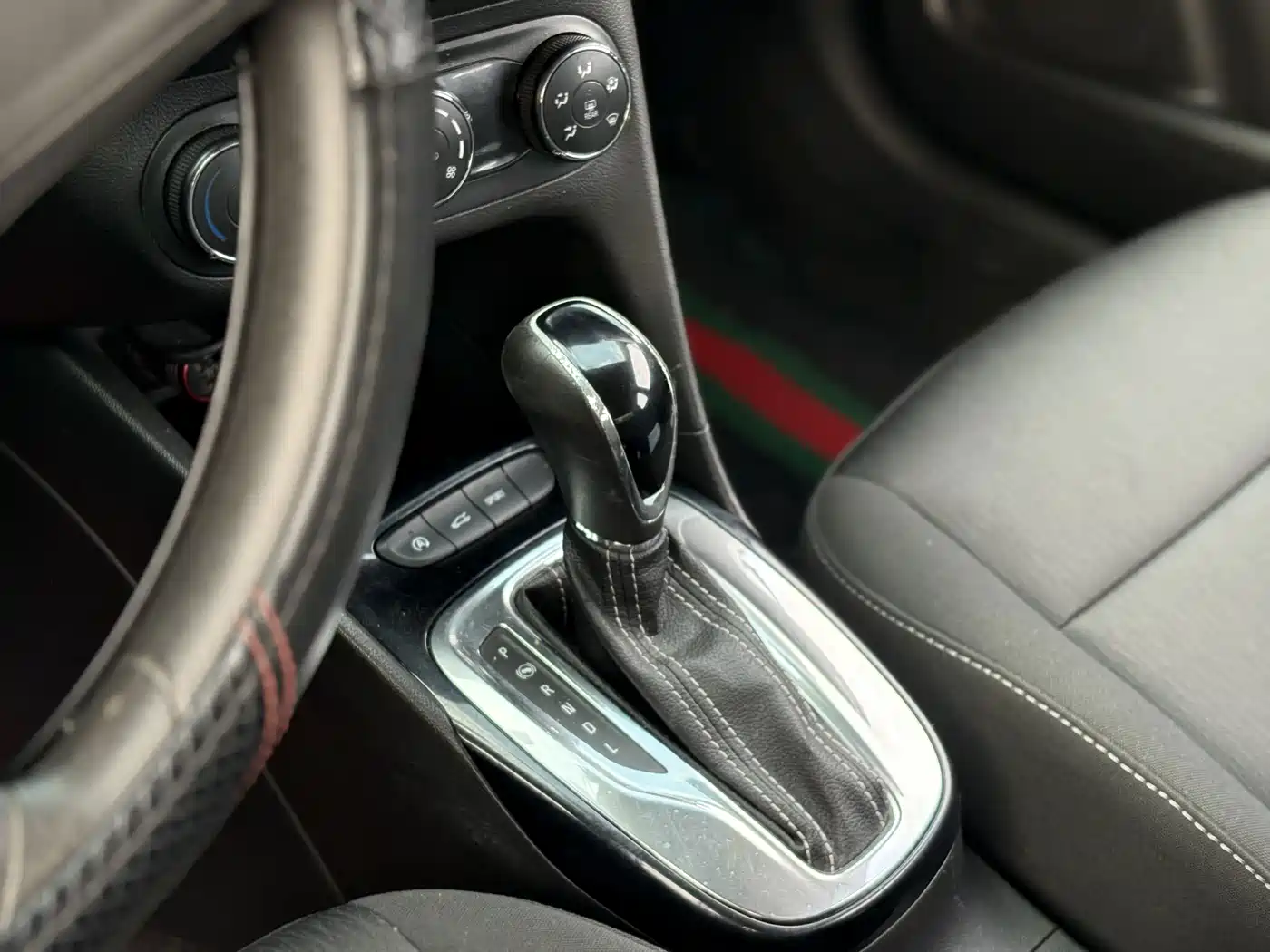 Photo 5 - Buick Excelle