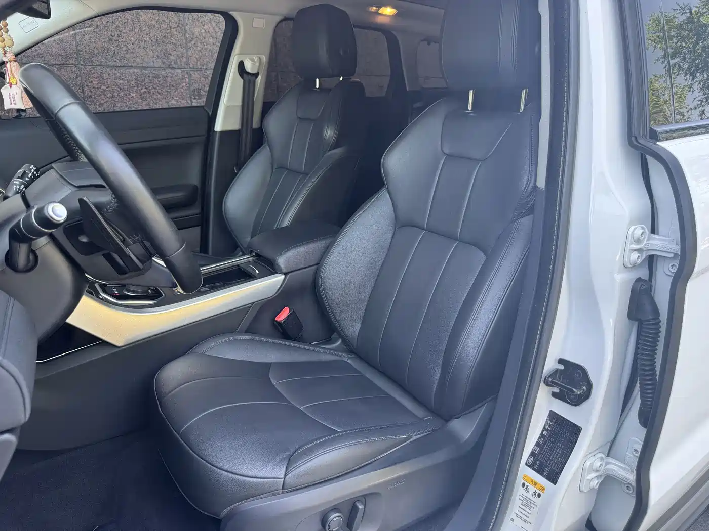 Land Rover Range Rover Evoque 2017 2.0T SE Smart Shine Edition фото 13