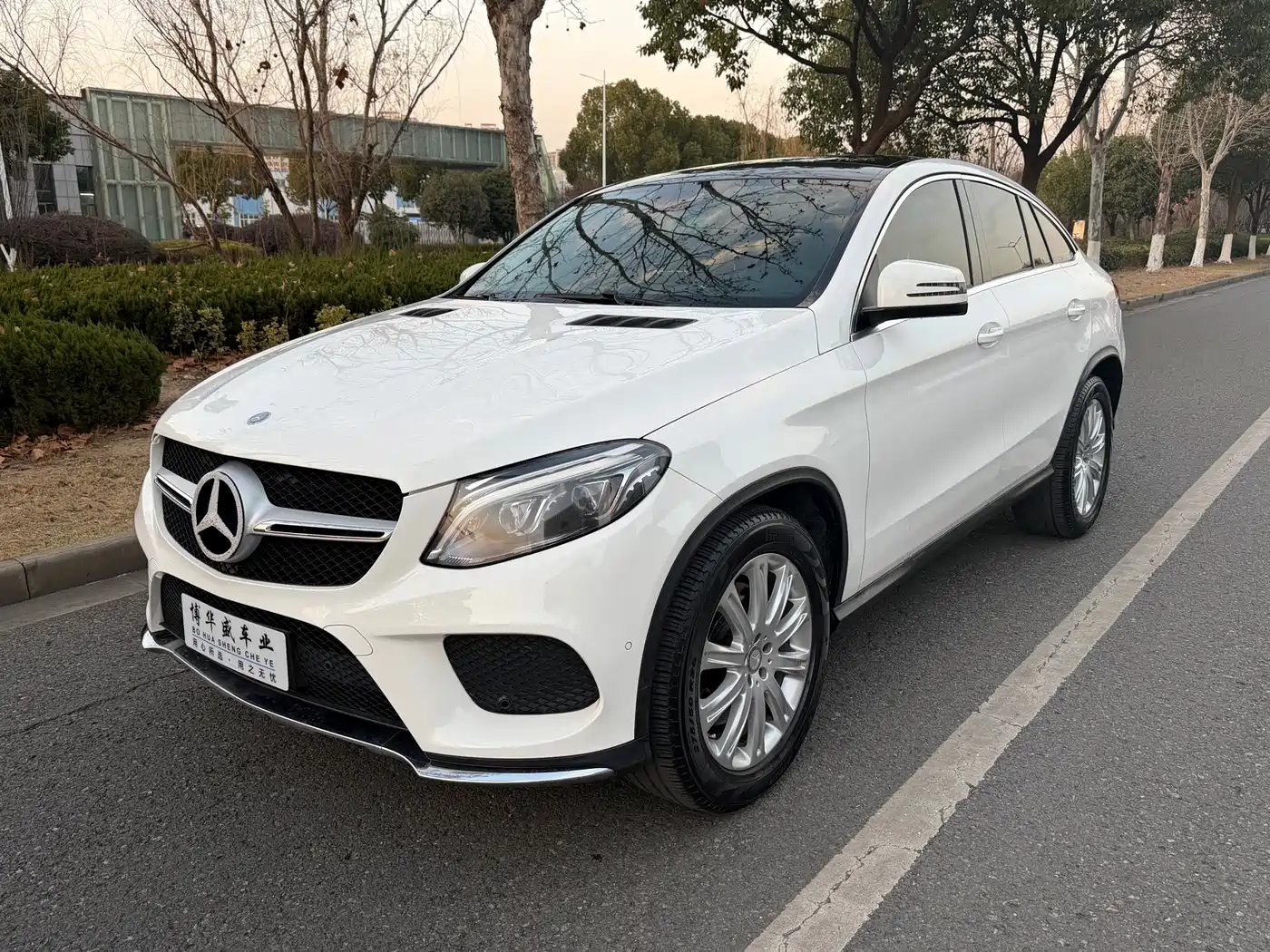 Mercedes-Benz GLE Coupe 2015 GLE 320 4MATIC Coupe SUV