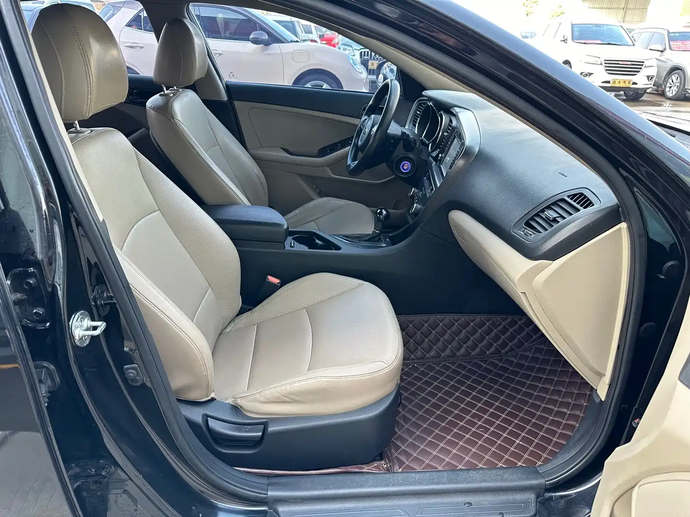 Kia K5 2015 2.0L Automatic GL фото 12