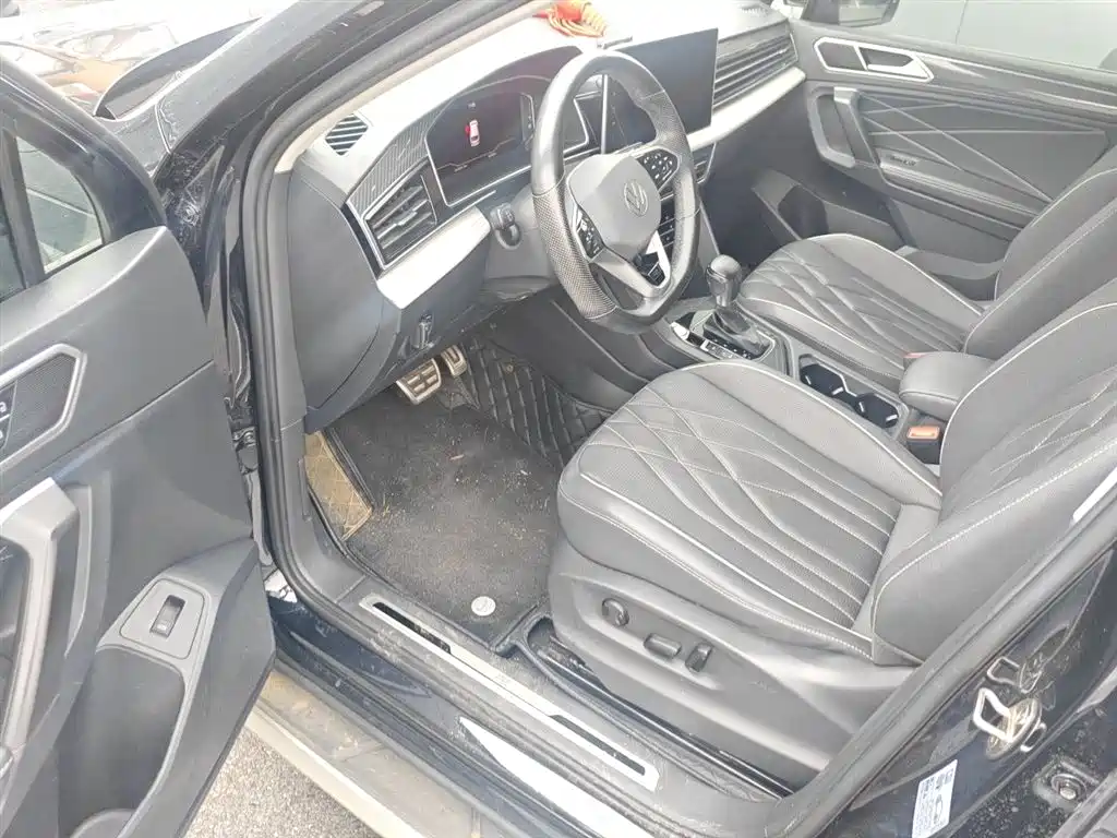Volkswagen Tiguan L 2022 330TSI Auto 2WD R-Line Premium Edition фото 14