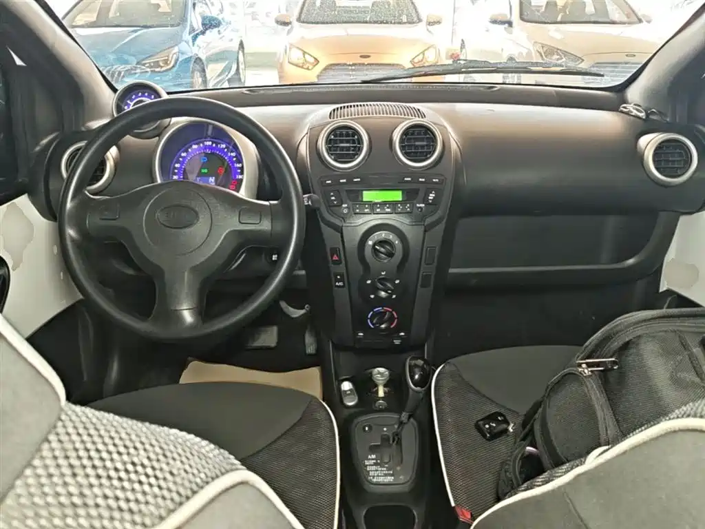 BYD F0 2015 1.0L AMT Xuan Cool Edition фото 10