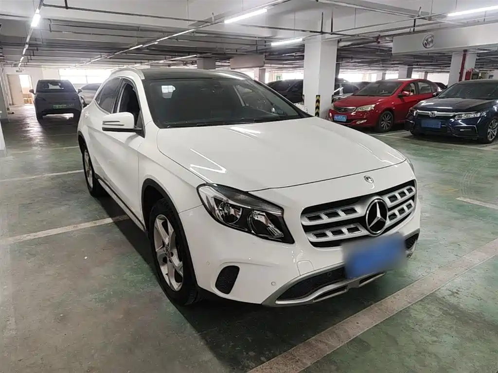 Mercedes-Benz GLA 2019 GLA 200 Dynamic фото 4