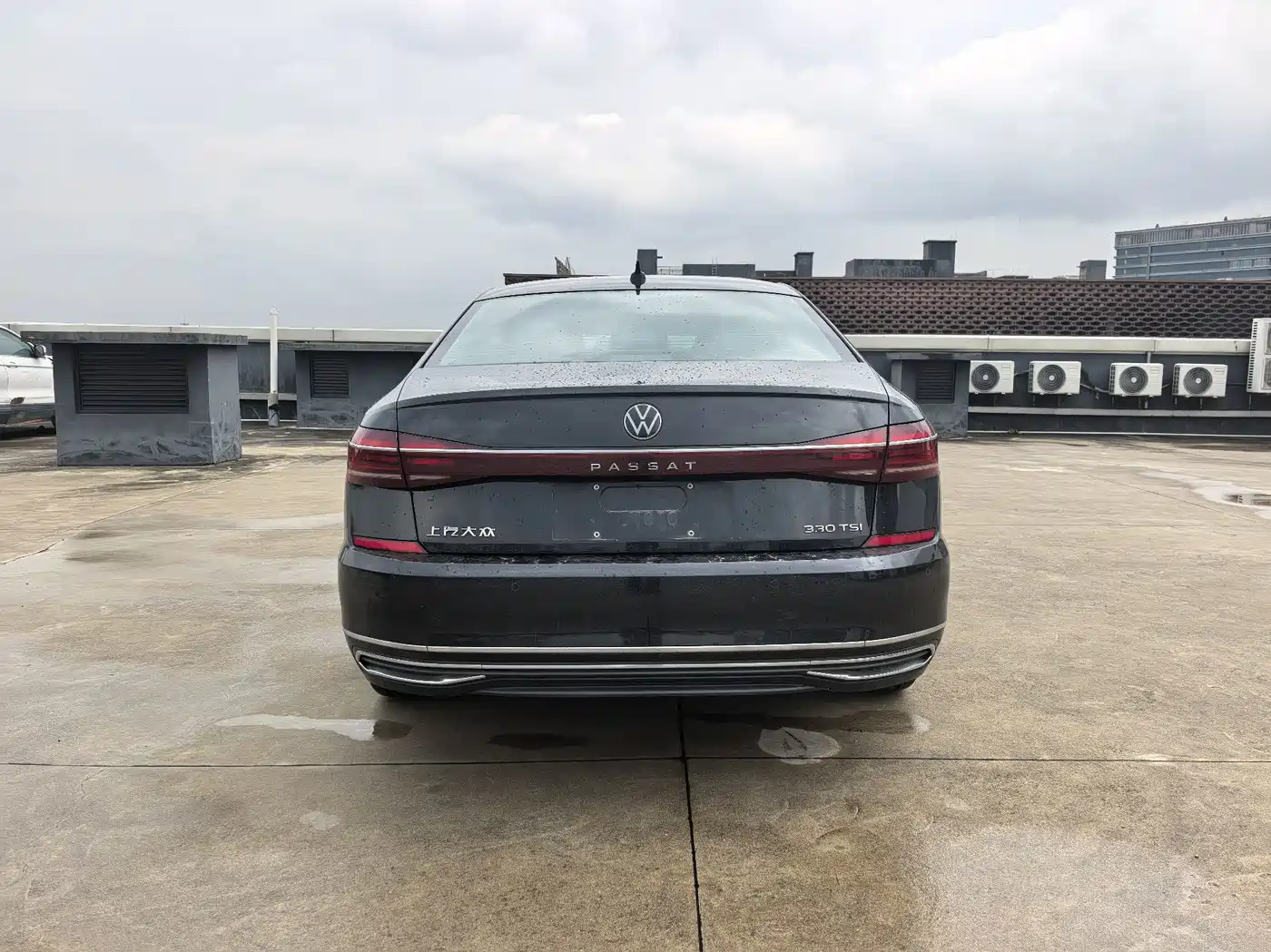 Volkswagen Passat 2022 330TSI Starlight Elite Edition фото 17