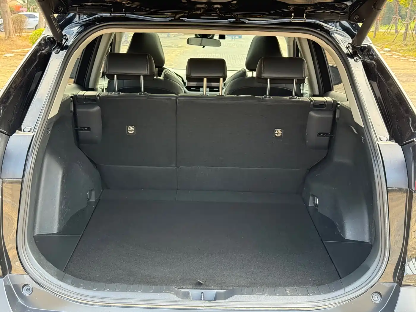 Toyota Wildlander 2022 2.0L CVT FWD Luxury PLUS Edition фото 20