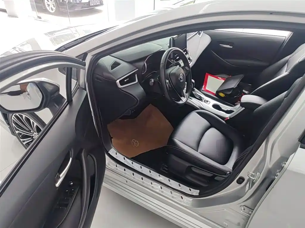 Toyota Corolla 2019 1.2T S-CVT Sport Edition фото 23