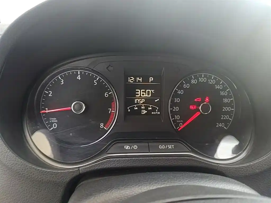 Volkswagen Polo 2018 1.5L Auto Safe Drive фото 18