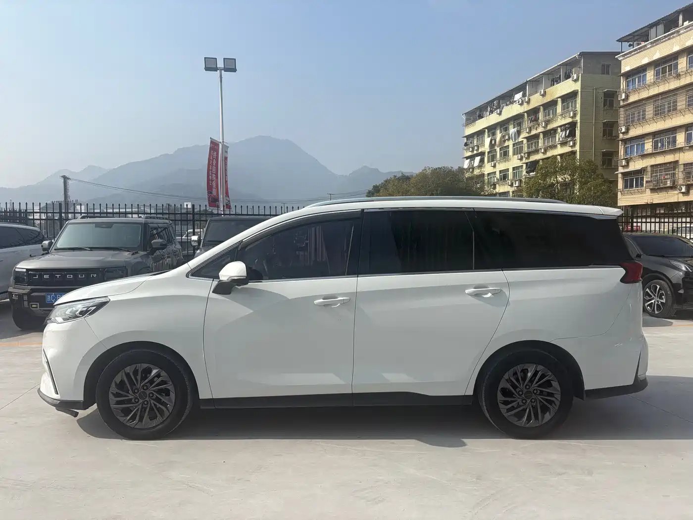SAIC Maxus Maxus G50 2019 1.5T Automatic Luxury Edition China V фото 5