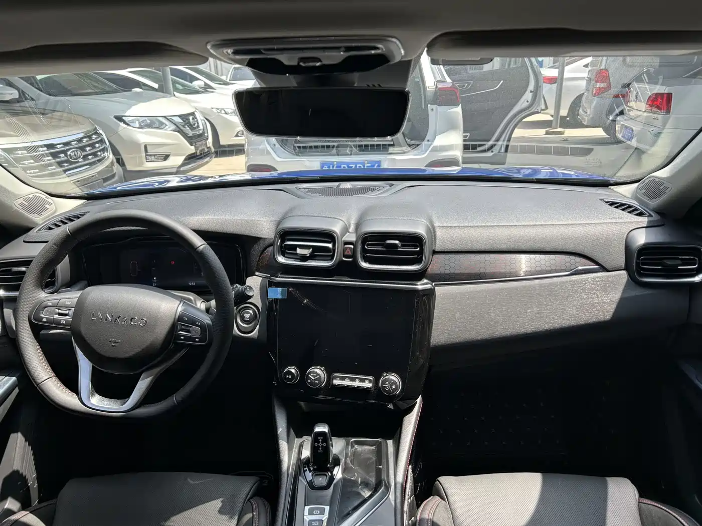 Lynk & Co 02 2019 1.5T DCT FWD Jin Pro Version China VI фото 4