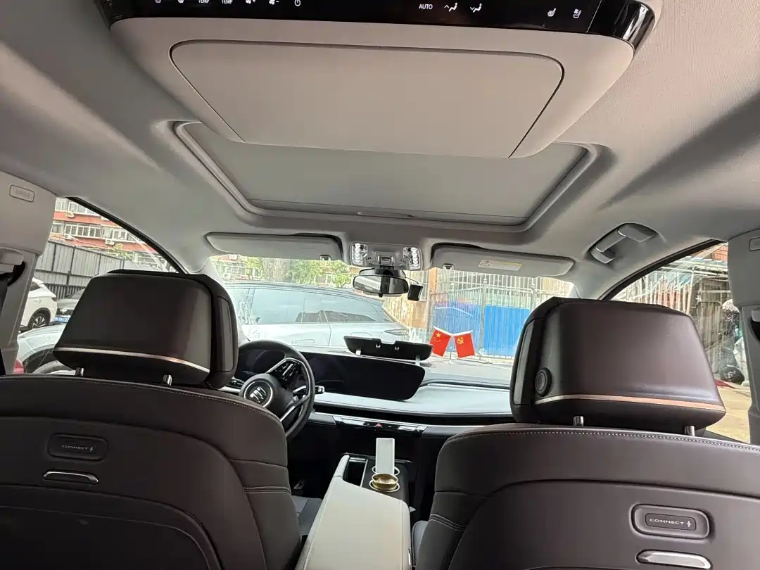 Buick GL8 New Energy 2026 Luzun Smart Luxury Avenir Edition фото 3