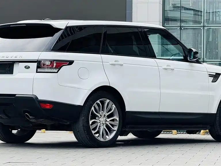 Land Rover Range Rover Sport 2015 3.0 SC V6 HSE DYNAMIC фото 12