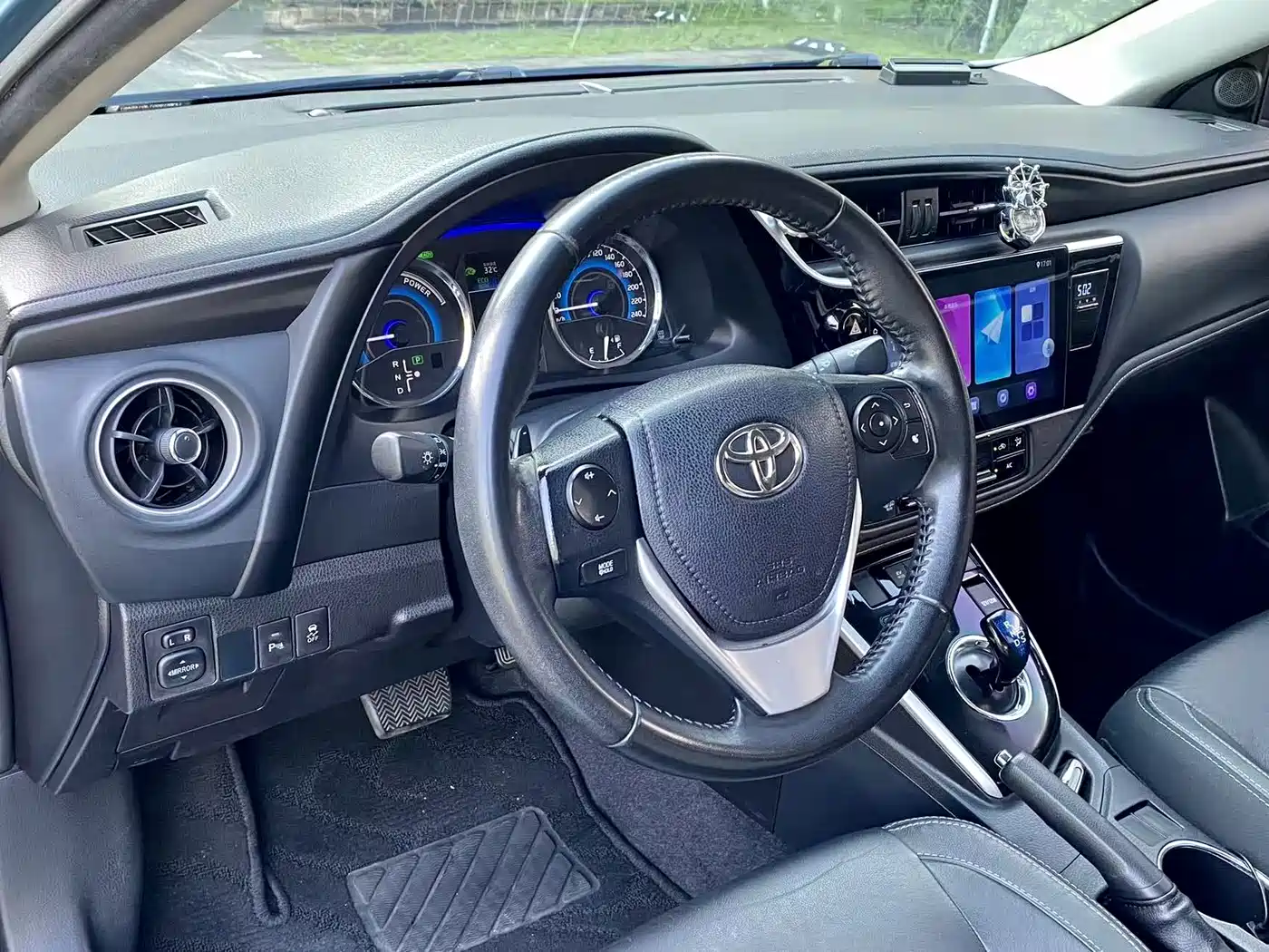 Фото 6 - Toyota Corolla