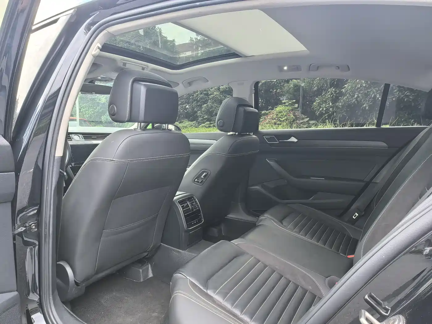 Volkswagen Magotan 2020 330TSI DSG Leading фото 9
