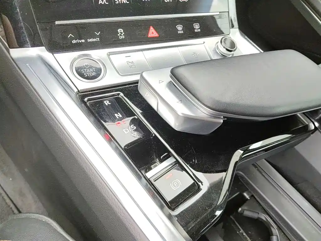 Audi e-tron 2021 50 quattro Exclusive Selection фото 21