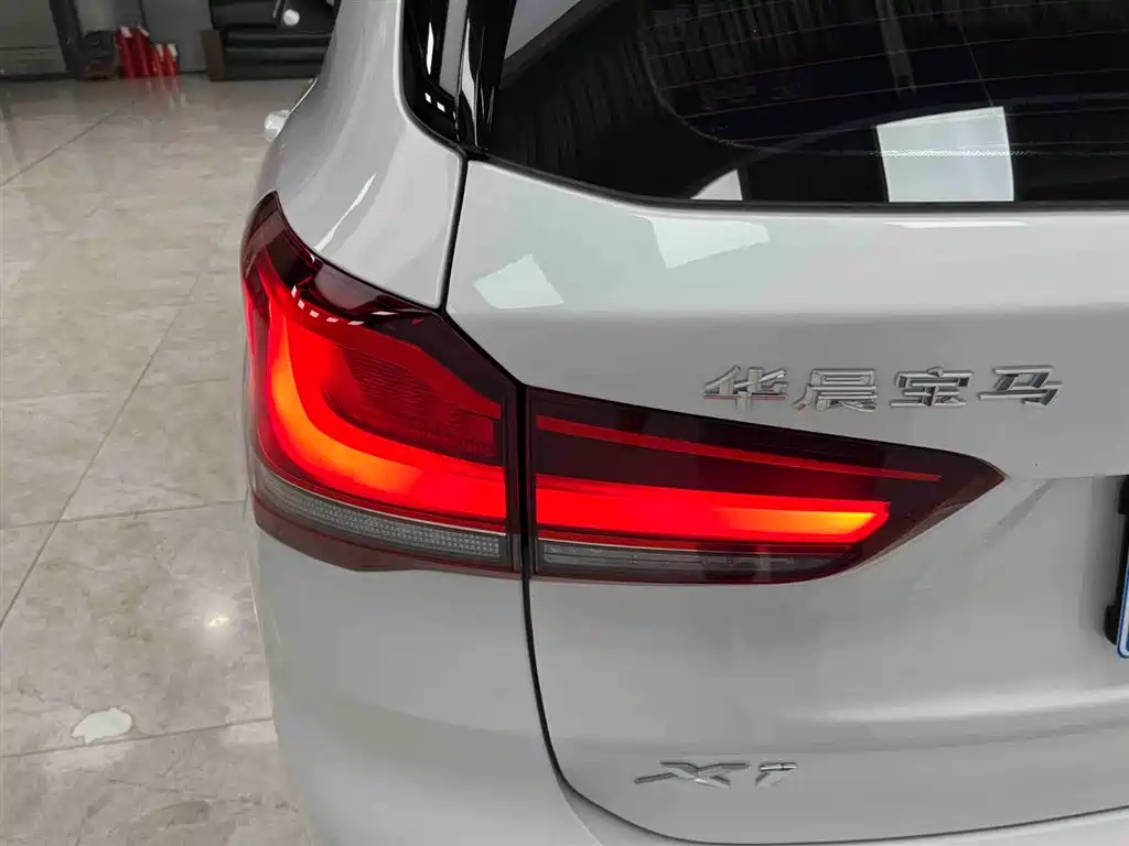 BMW X1 2022 sDrive20Li Fashion фото 20