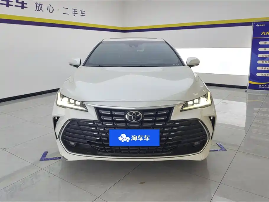 Toyota Avalon 2022 2.0L Luxury Edition фото 2