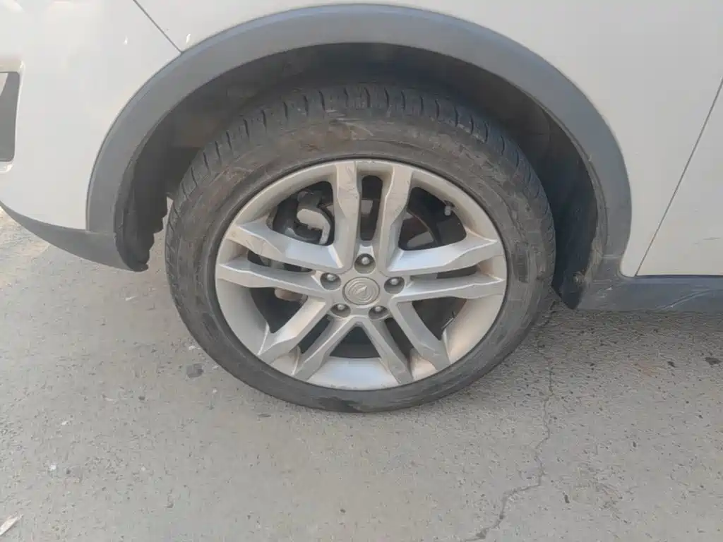 Фото 23 - Changan CS35