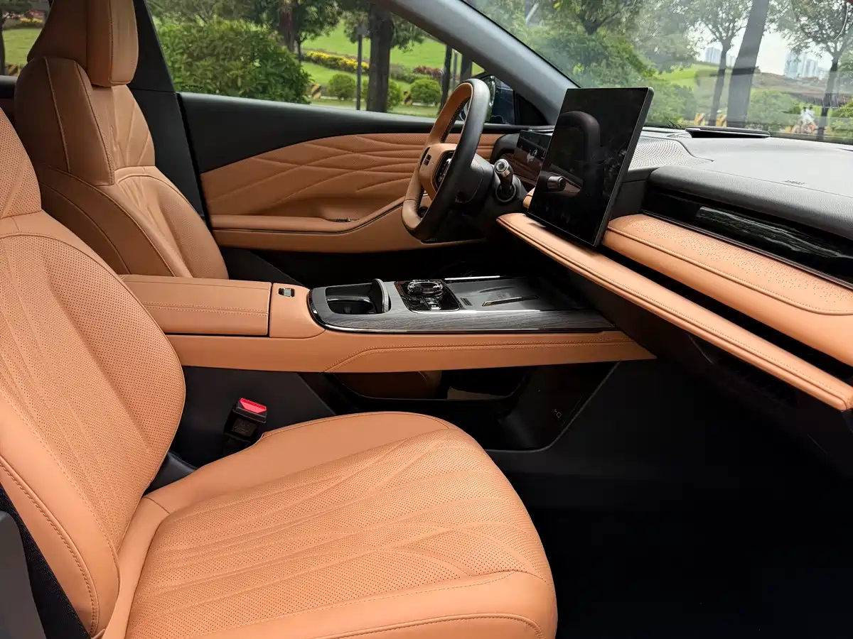 Geely Galaxy Galaxy Xingyao 8 2025 2025 130km EM-i Premium Edition